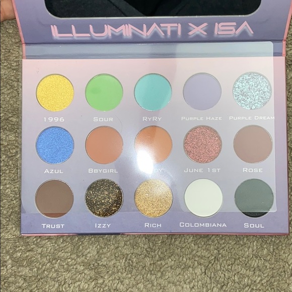 Illuminati X isa eyeshadow palette - Picture 2 of 2